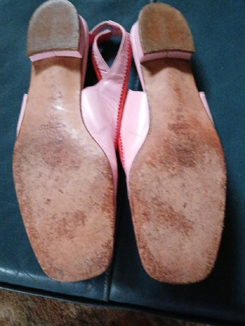Lilly Pulitzer Pink Slingback Flats with red patent leather  flowers and trim. - Picture 2 of 3